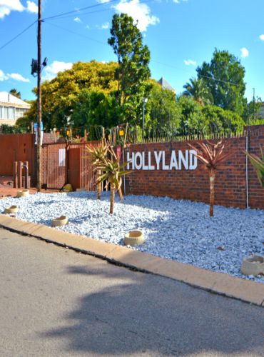Hollyland